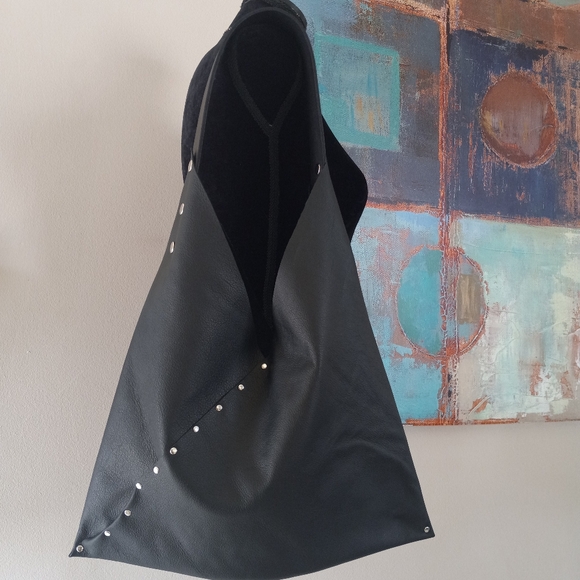 J.Monique Handbags - Elegant Womens Black Leather Hobo Bag Handcrafted By J.Monique
